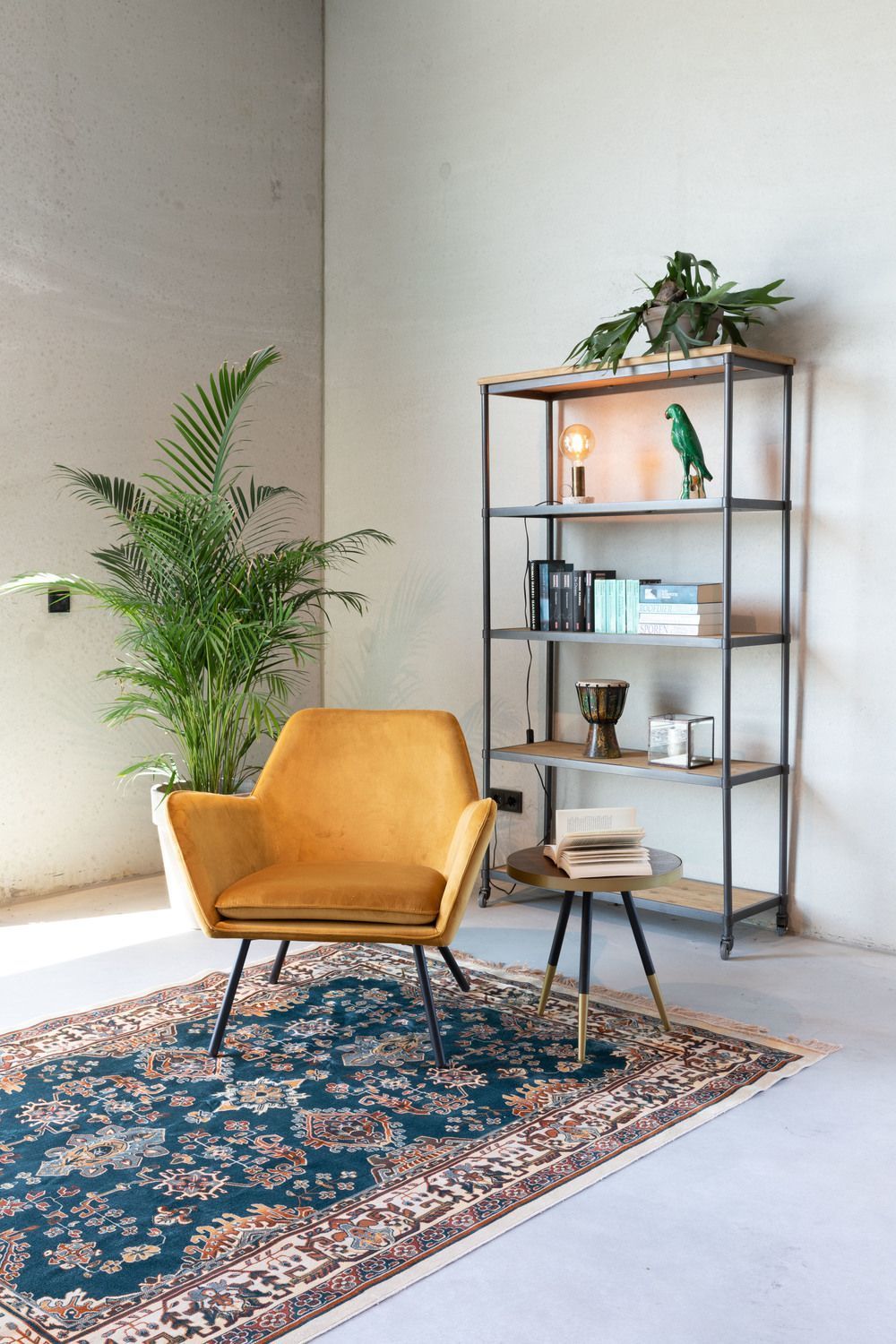 Gold Velvet Accent Chair | DF Bon | Oroatrade.com