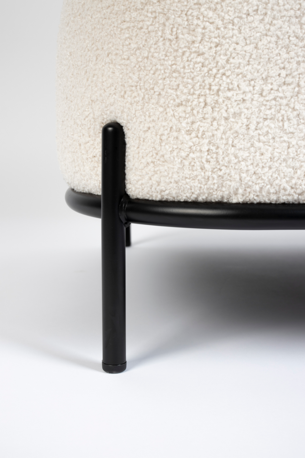 White Modern Lounge Chair | DF Polly | OROA.com