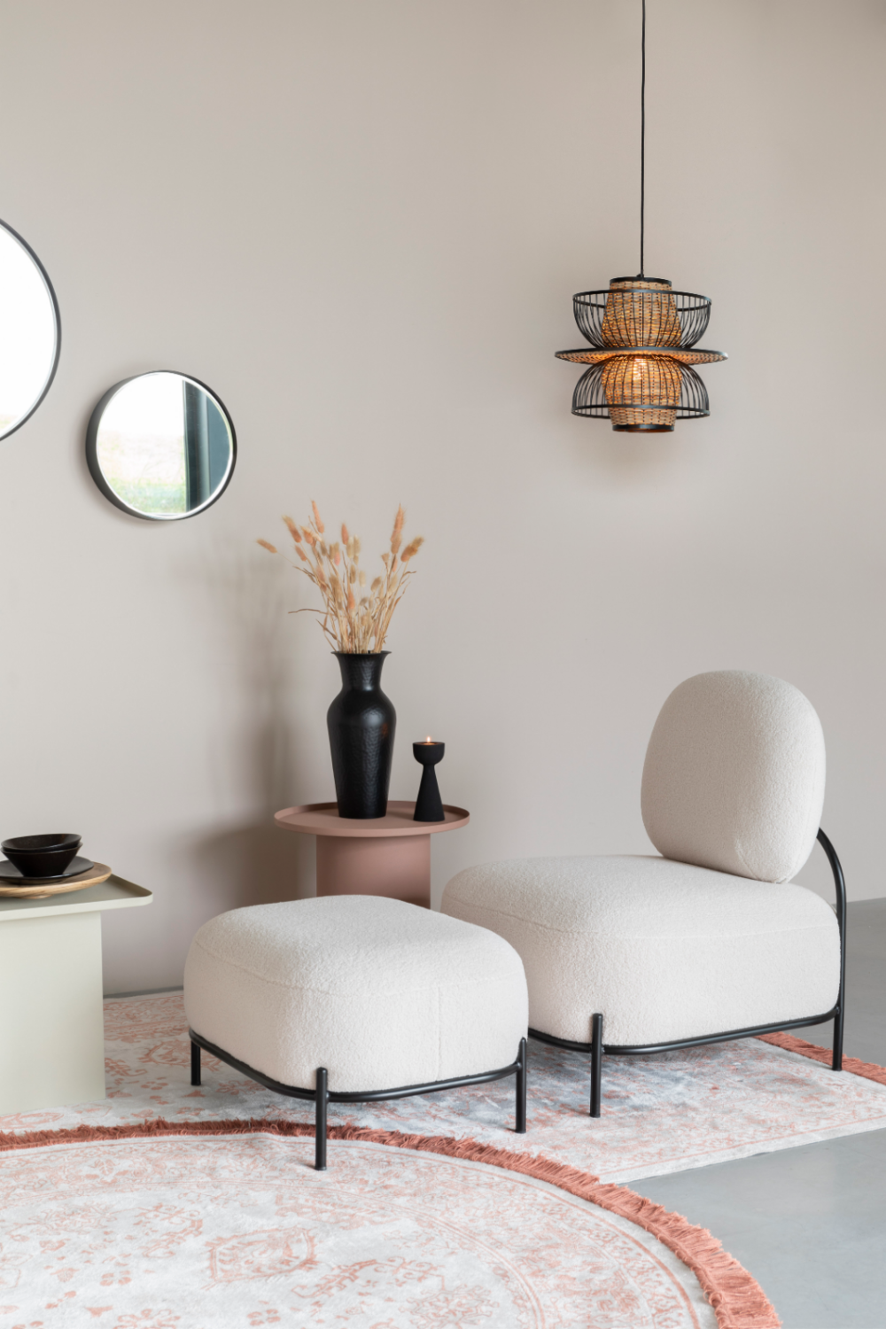 White Modern Lounge Chair | DF Polly | OROA.com