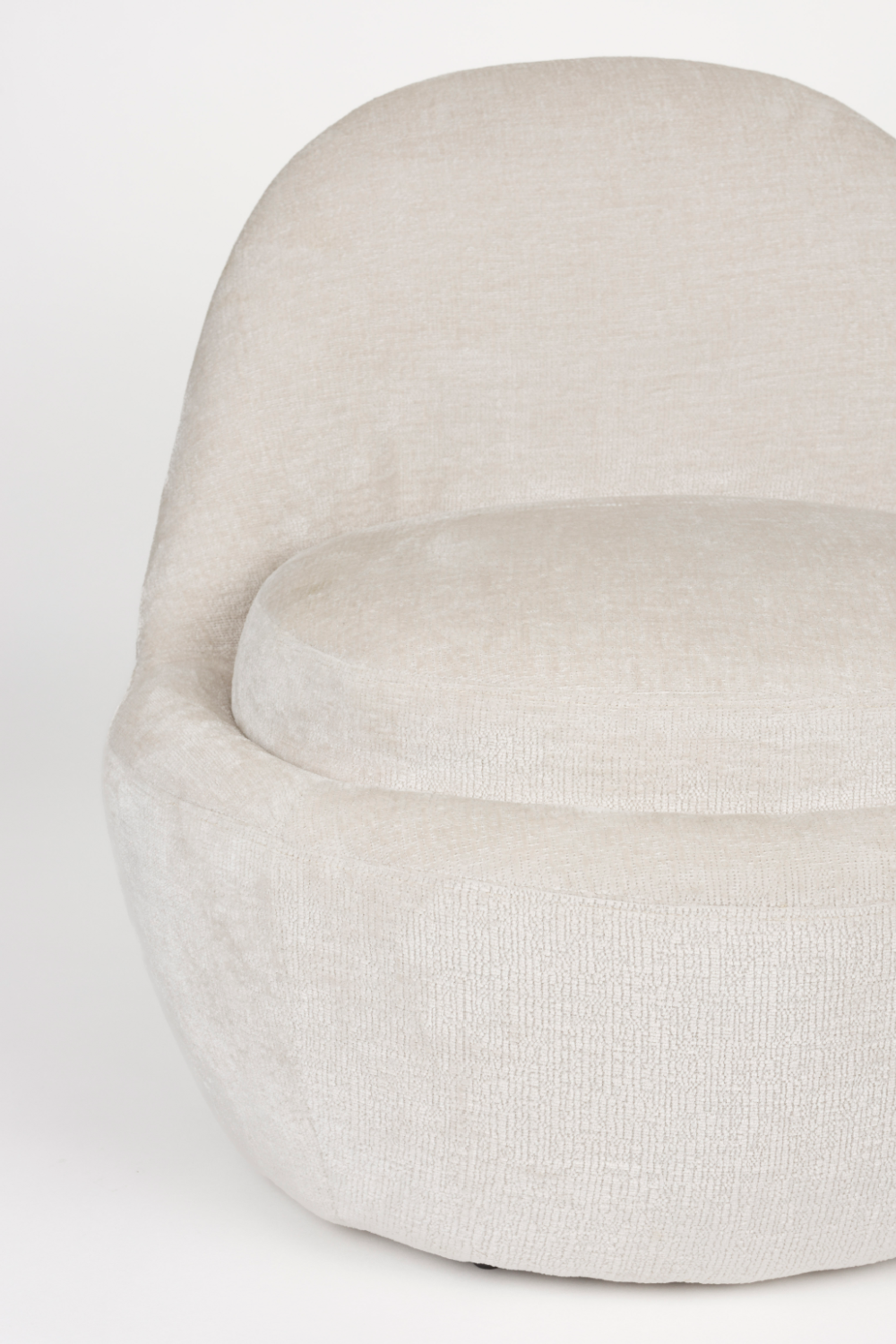 Arched Back Lounge Chair | DF Nash | OROA.com