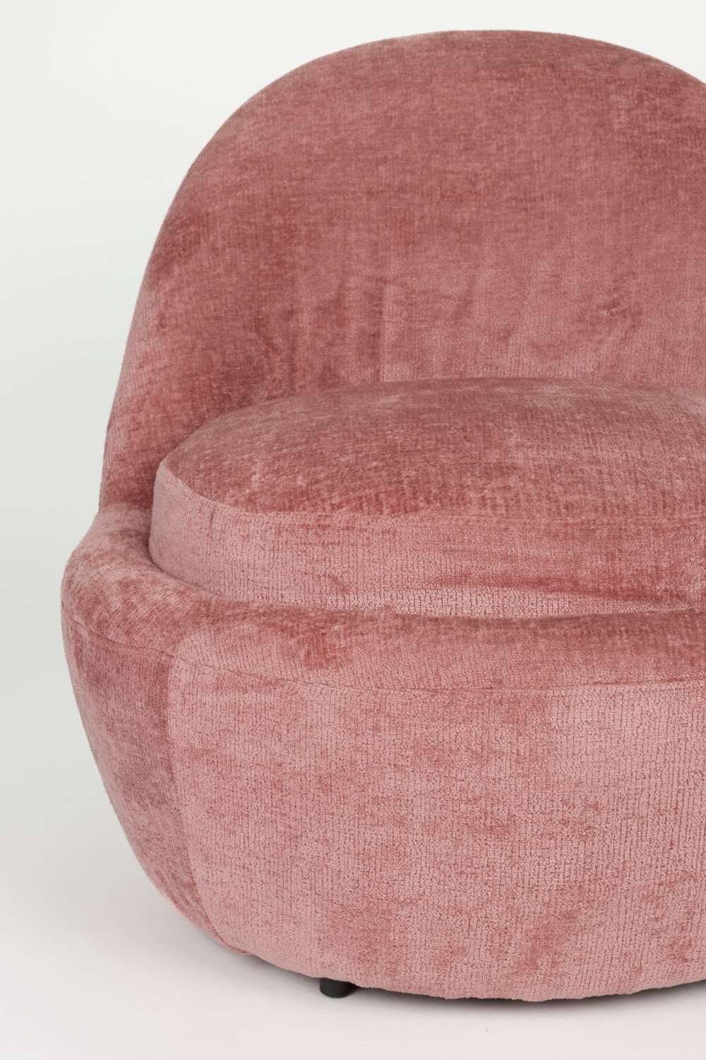 Arched Back Lounge Chair | Oroa.com