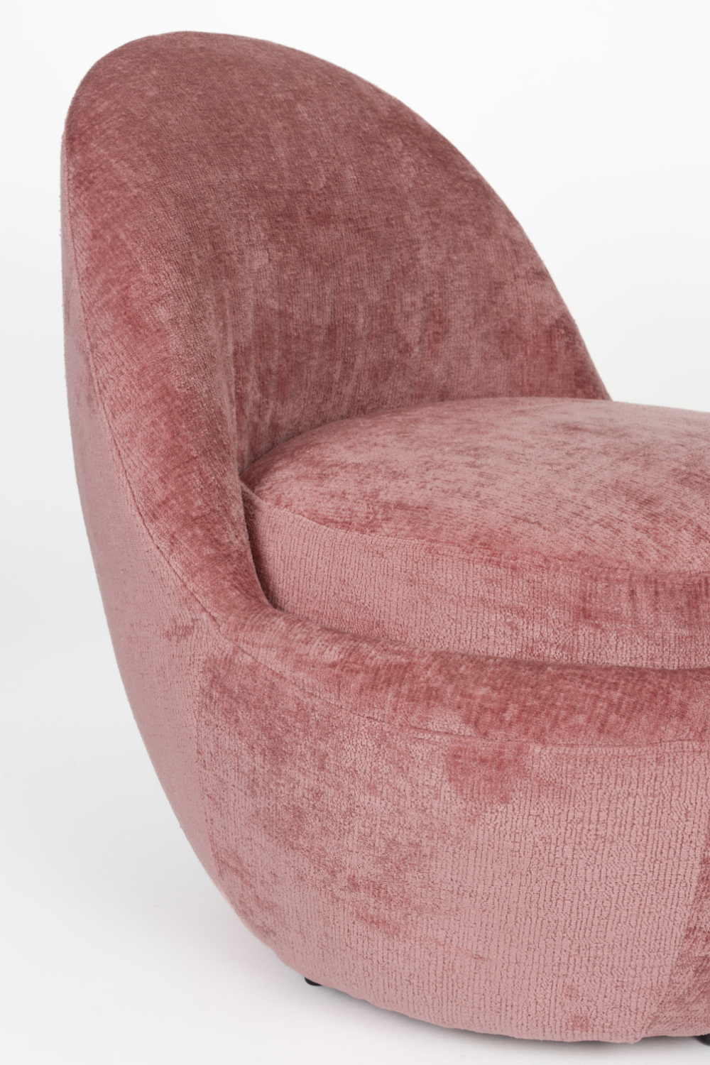 Arched Back Lounge Chair | Oroa.com