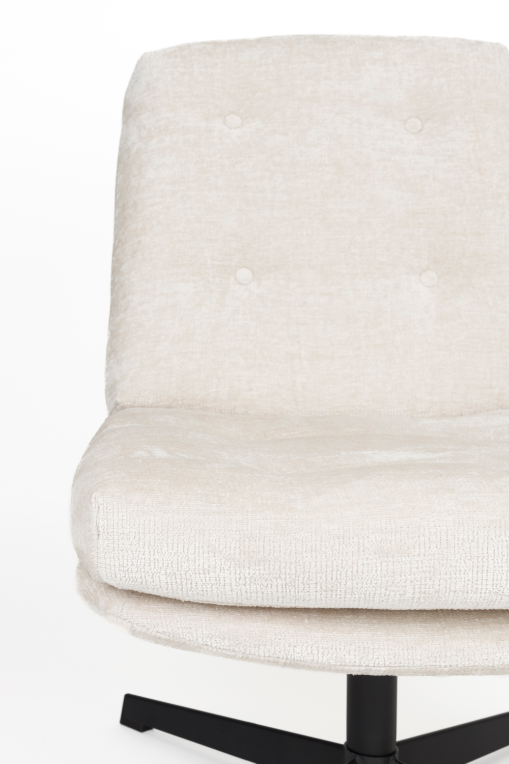 Grid-Tufted Swivel Lounge Chair | DF Kai | OROA.com