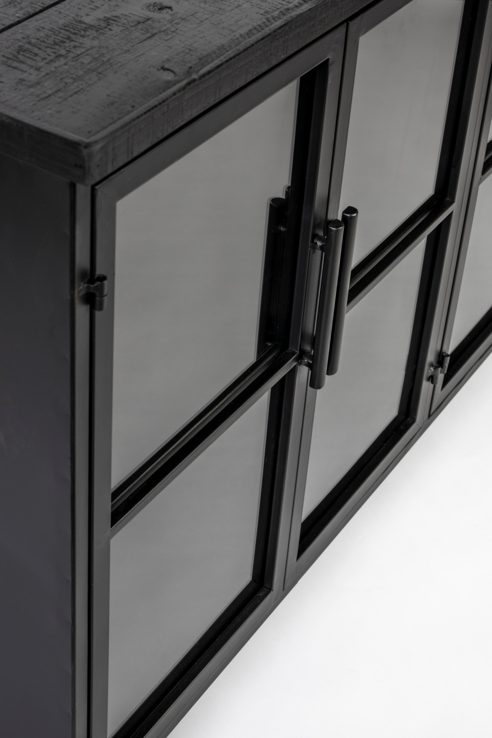 Lacquered Black Low Cabinet | DF Ferre | OROA.com