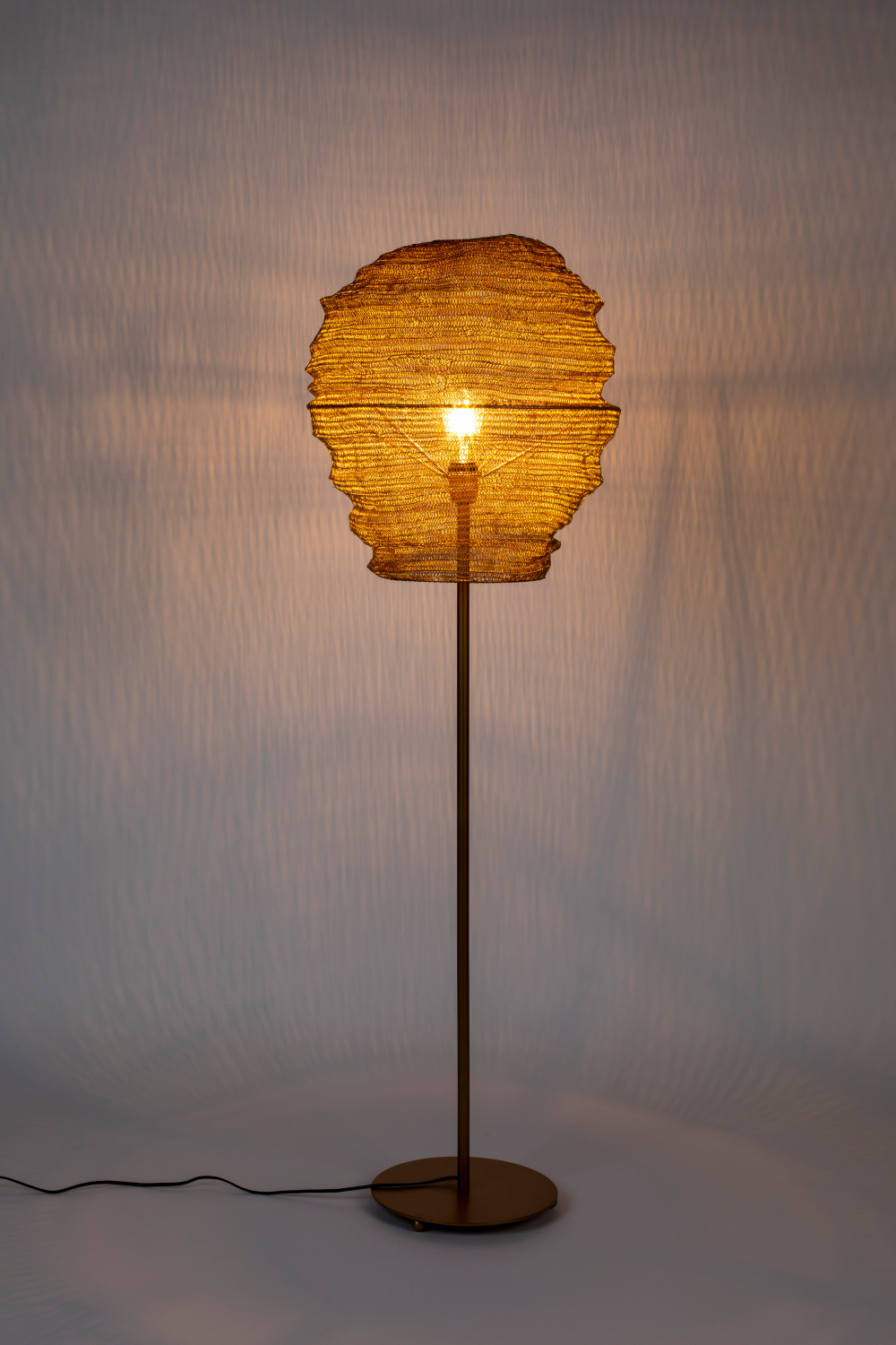 Antique Metal Floor Lamp | DF Lena | Oroatrade.com