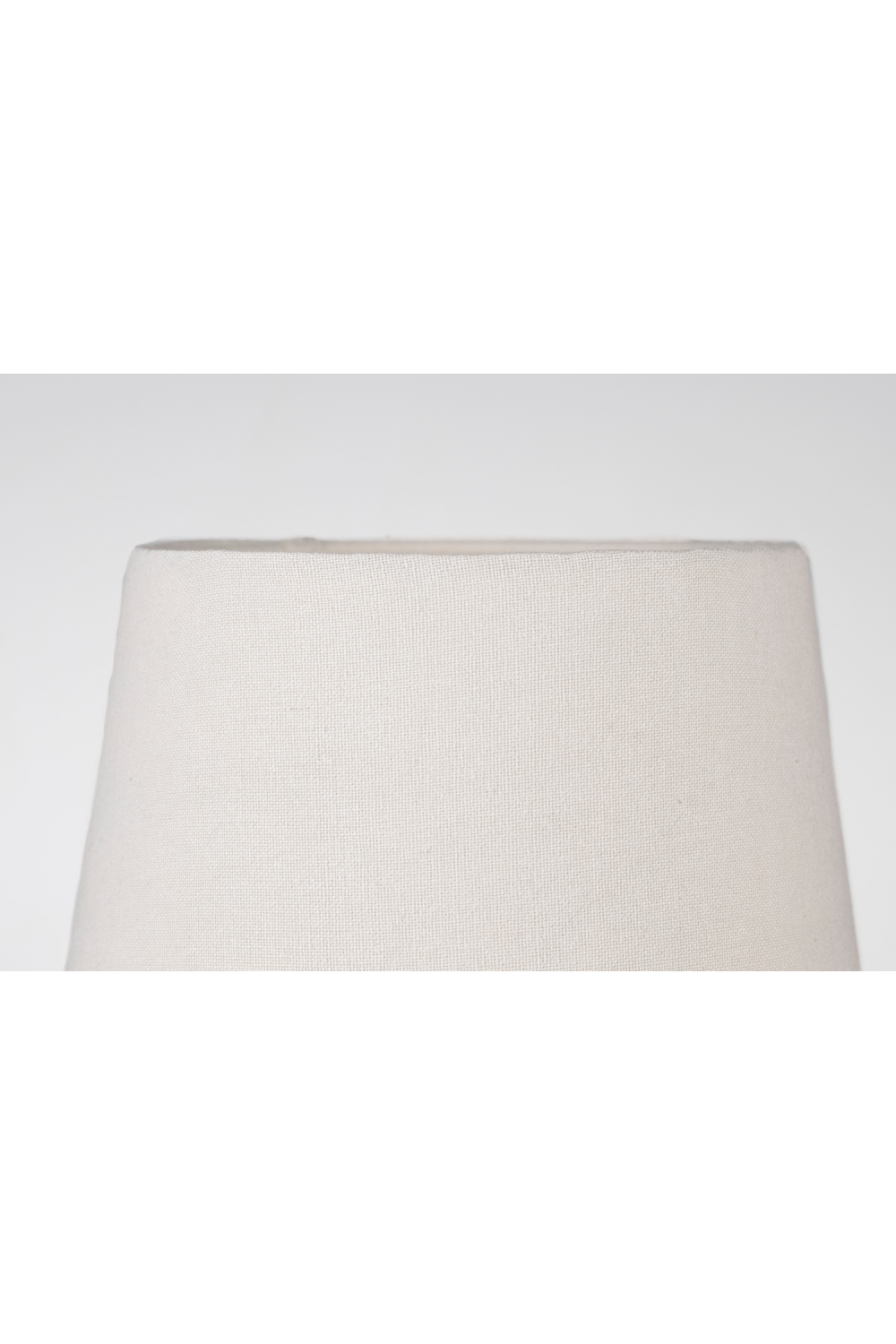 Classic Minimalist Table Lamp | DF Aysa | OROA.com