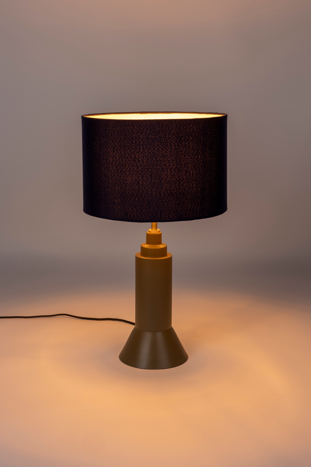Modern Classic Table Lamp | DF Kaja | OROA.com