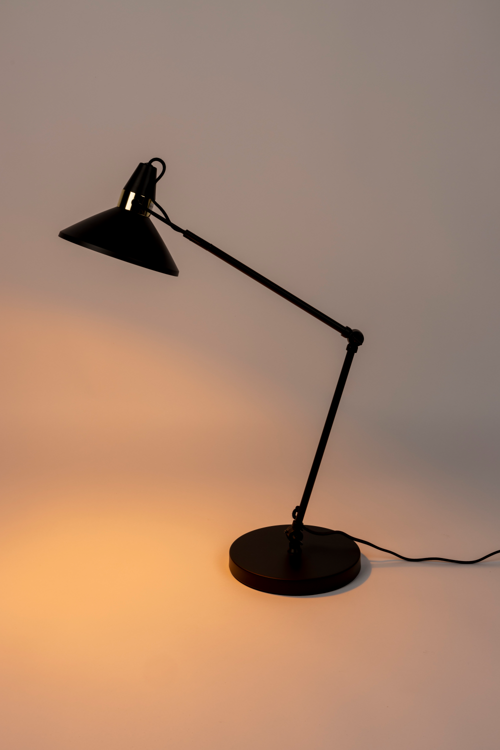 Black Iron Spot Table Lamp | DF Jona | OROA.com