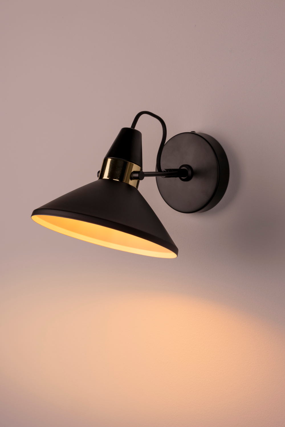 Black Iron Spot Wall Lamp | DF Jona | Oroatrade.com