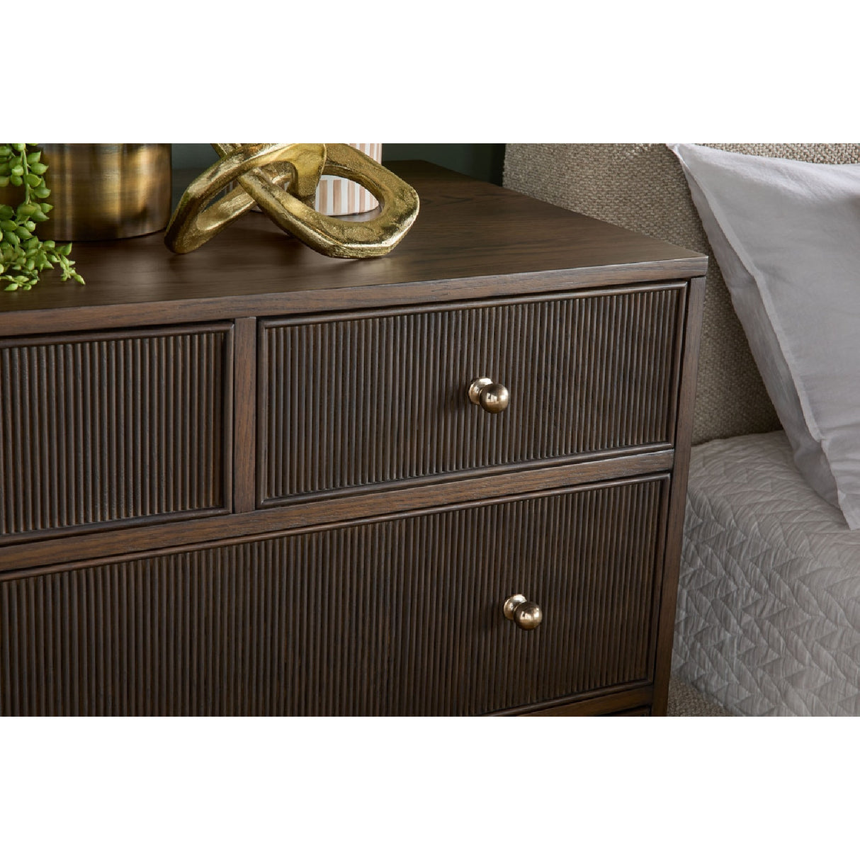 8-Drawer Oak Double Dresser | Oroa.com