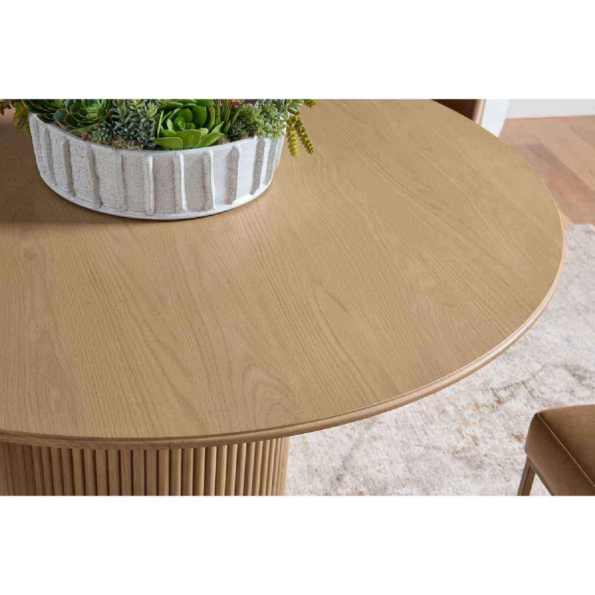 Round Natural Oak Dining Table | Oroa.com