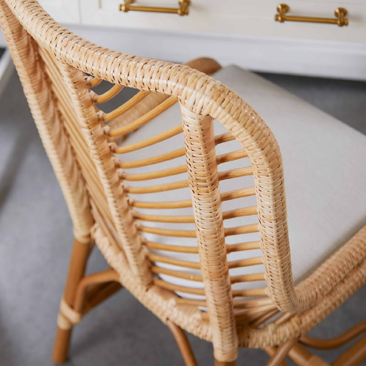 White Wooden 3-Drawer Desk | Oroa.com