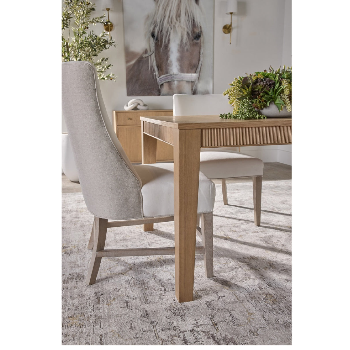 Two-Toned Head Chair | Oroa.com