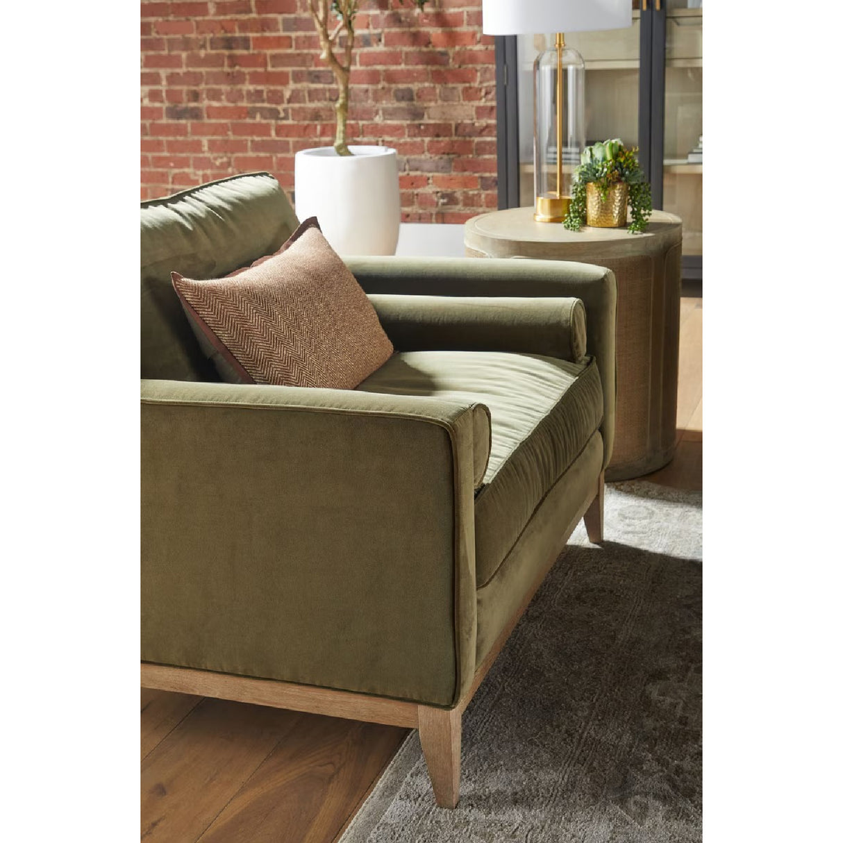 Velvet Modern Loveseat | Oroa.com
