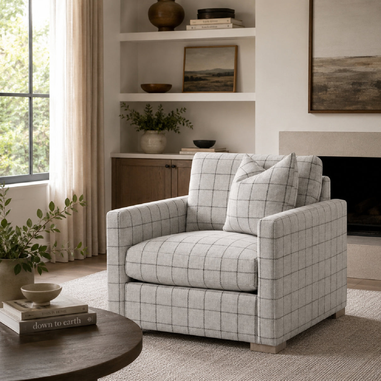 Slim-Armed Sofa Chair | Oroa.com