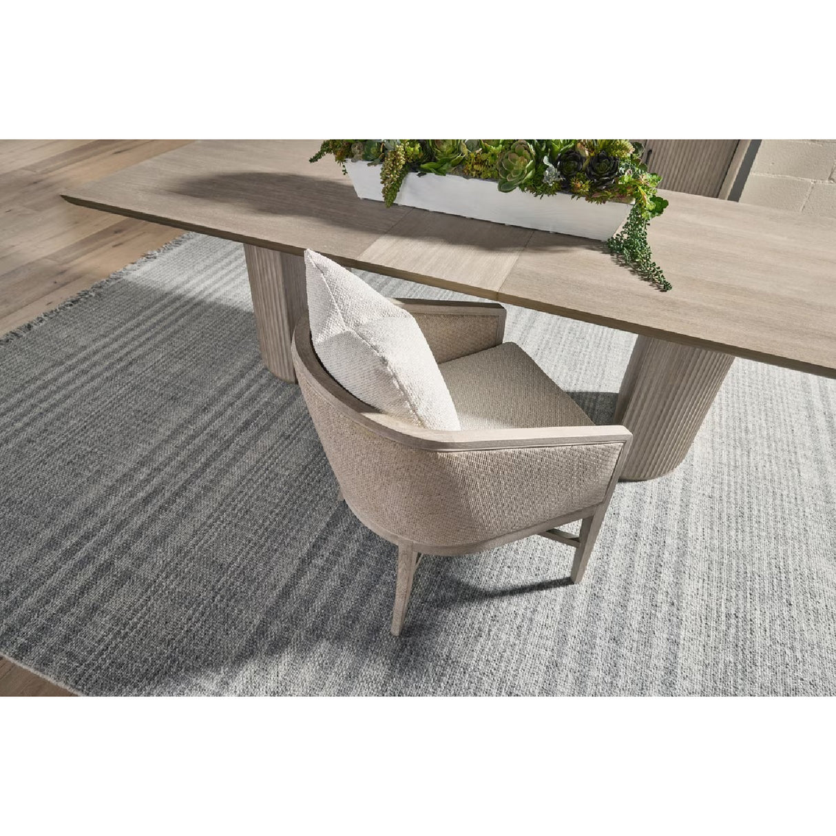 Curved Oak Linen Lounge Chair | Oroa.com