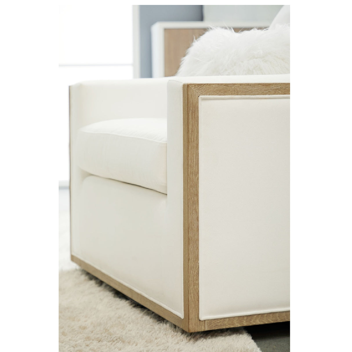 Cushioned Oak Swivel Club Chair | Oroa.com