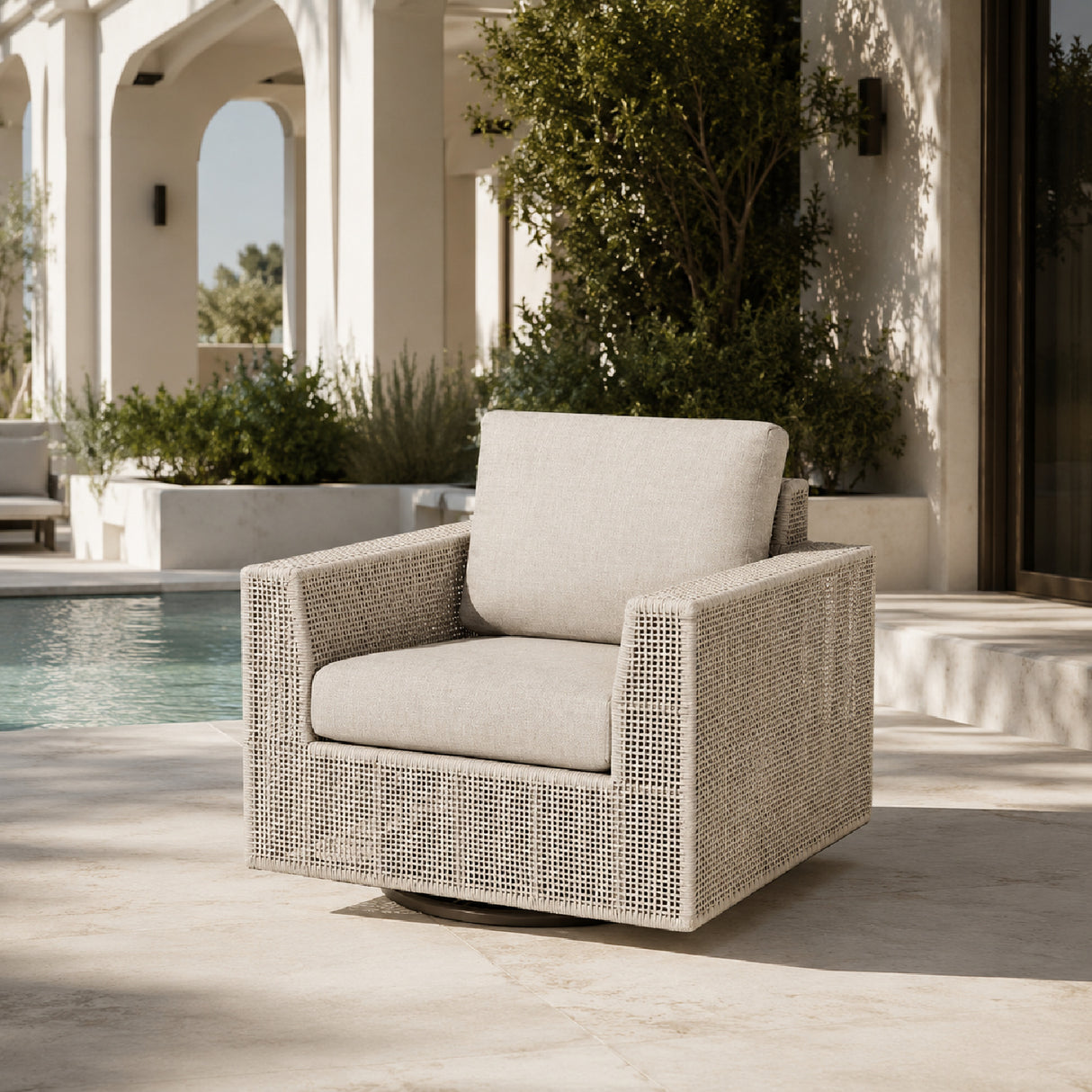 Flat Rope Outdoor Swivel Chair | Oroa.com