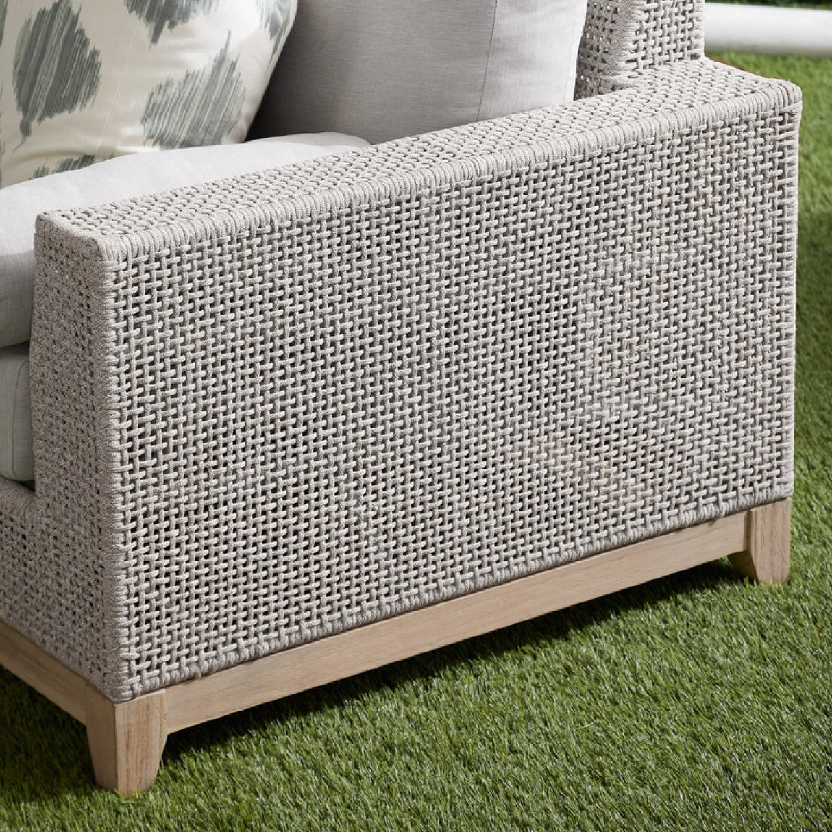 Flat Rope Outdoor Sofa | Oroa.com