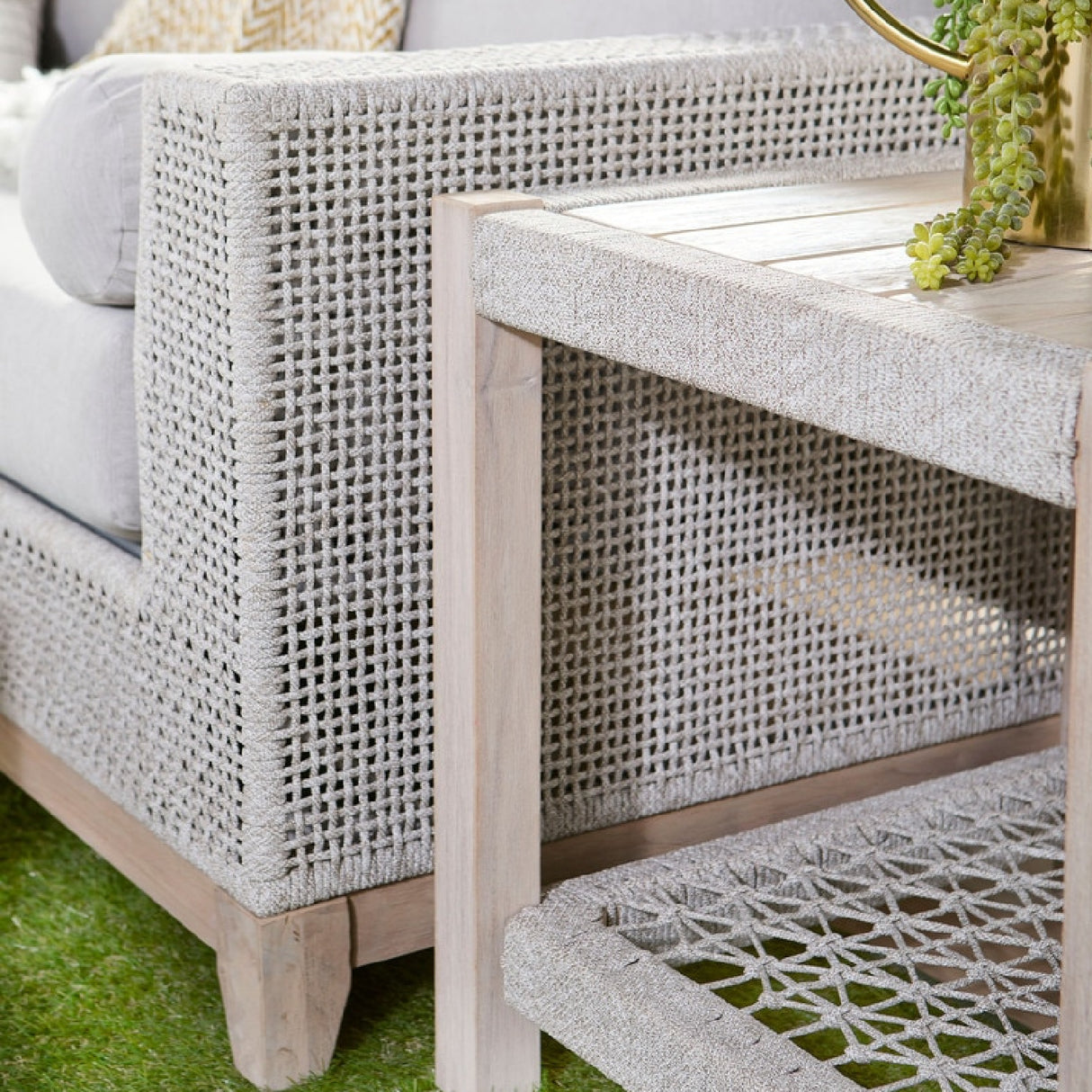 Flat Rope Outdoor Sofa | Oroa.com