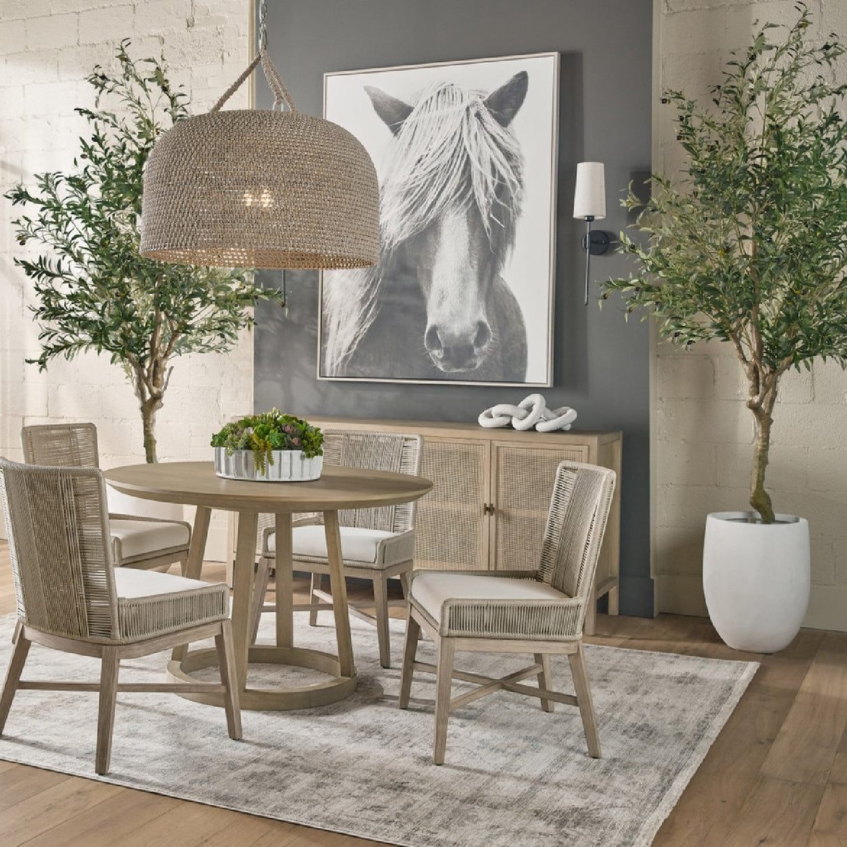 Round Oak Dining Table | Oroa.com