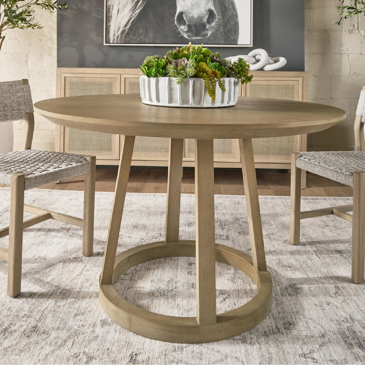 Round Oak Dining Table | Oroa.com