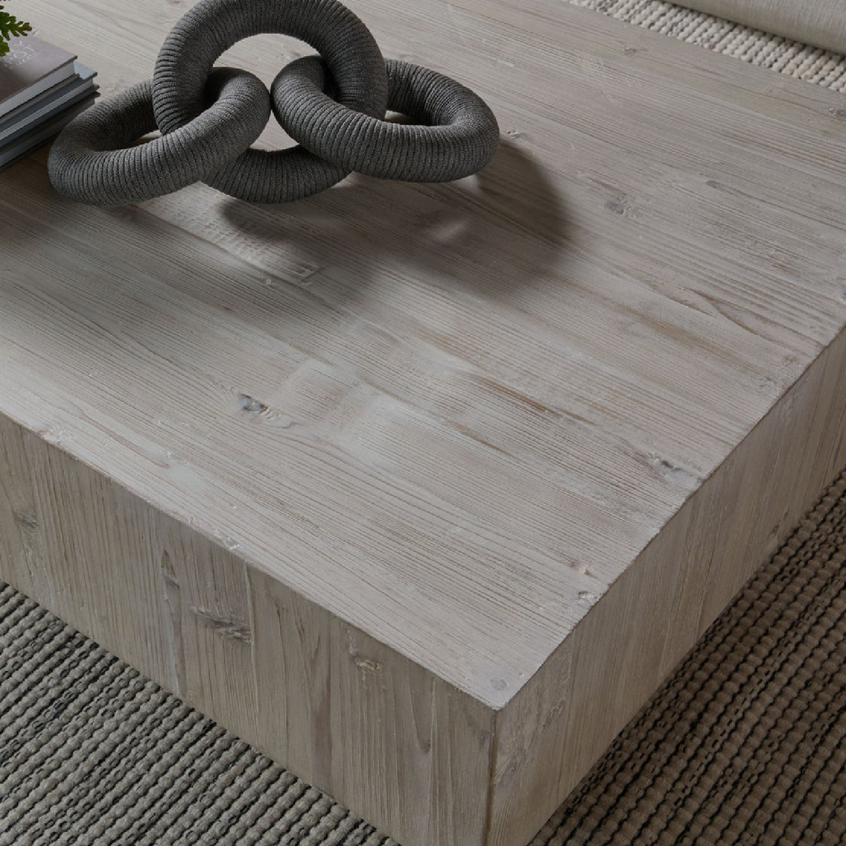 Whitewashed Pine Wood Coffee Table | Oroa.com
