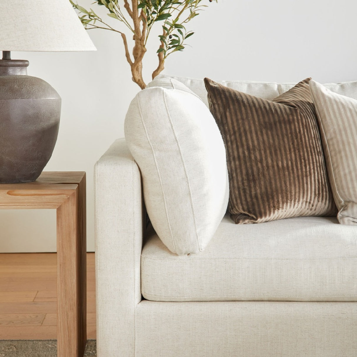 Natural Pine Wood End Table | Oroa.com