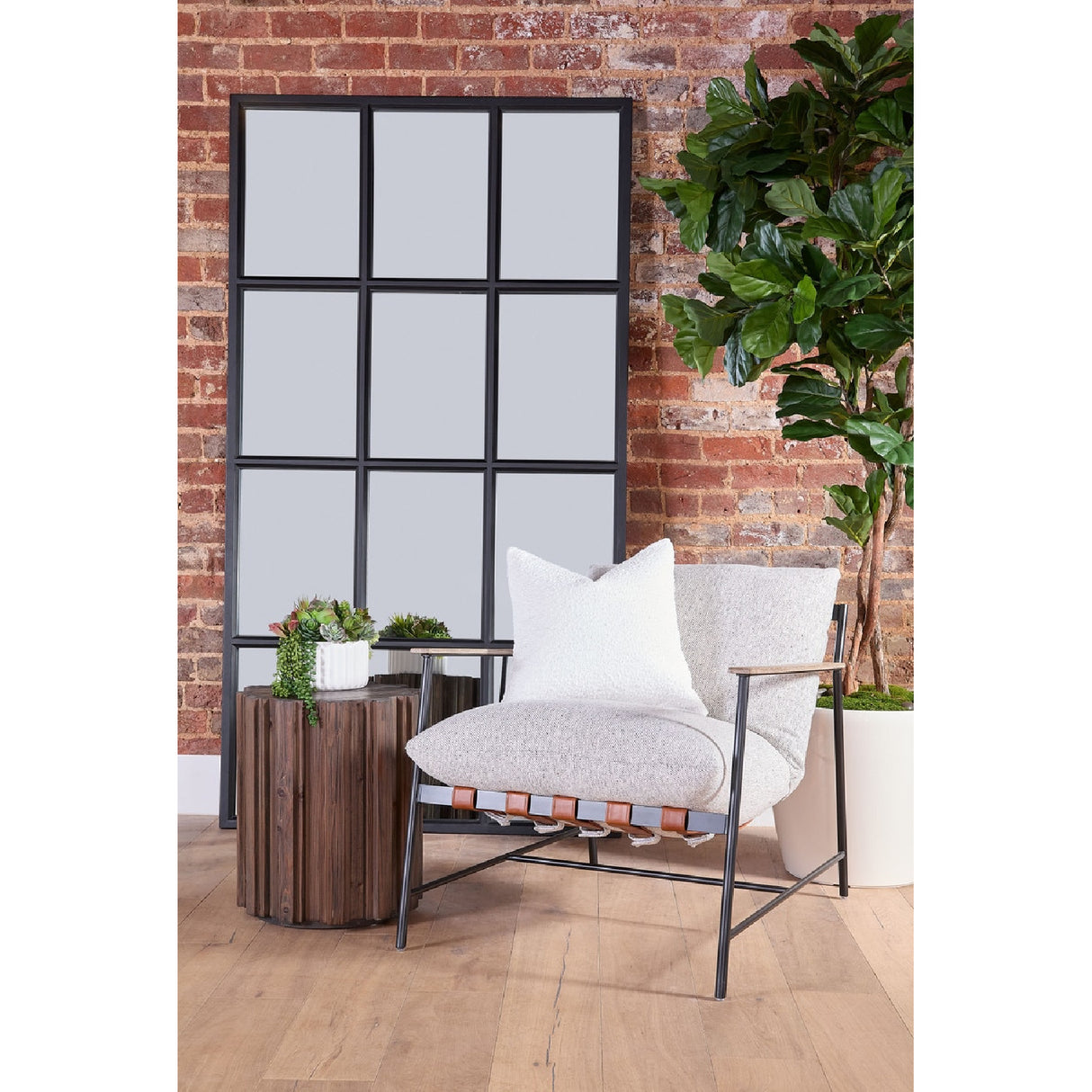 Fluted Pine Accent Table | Oroa.com