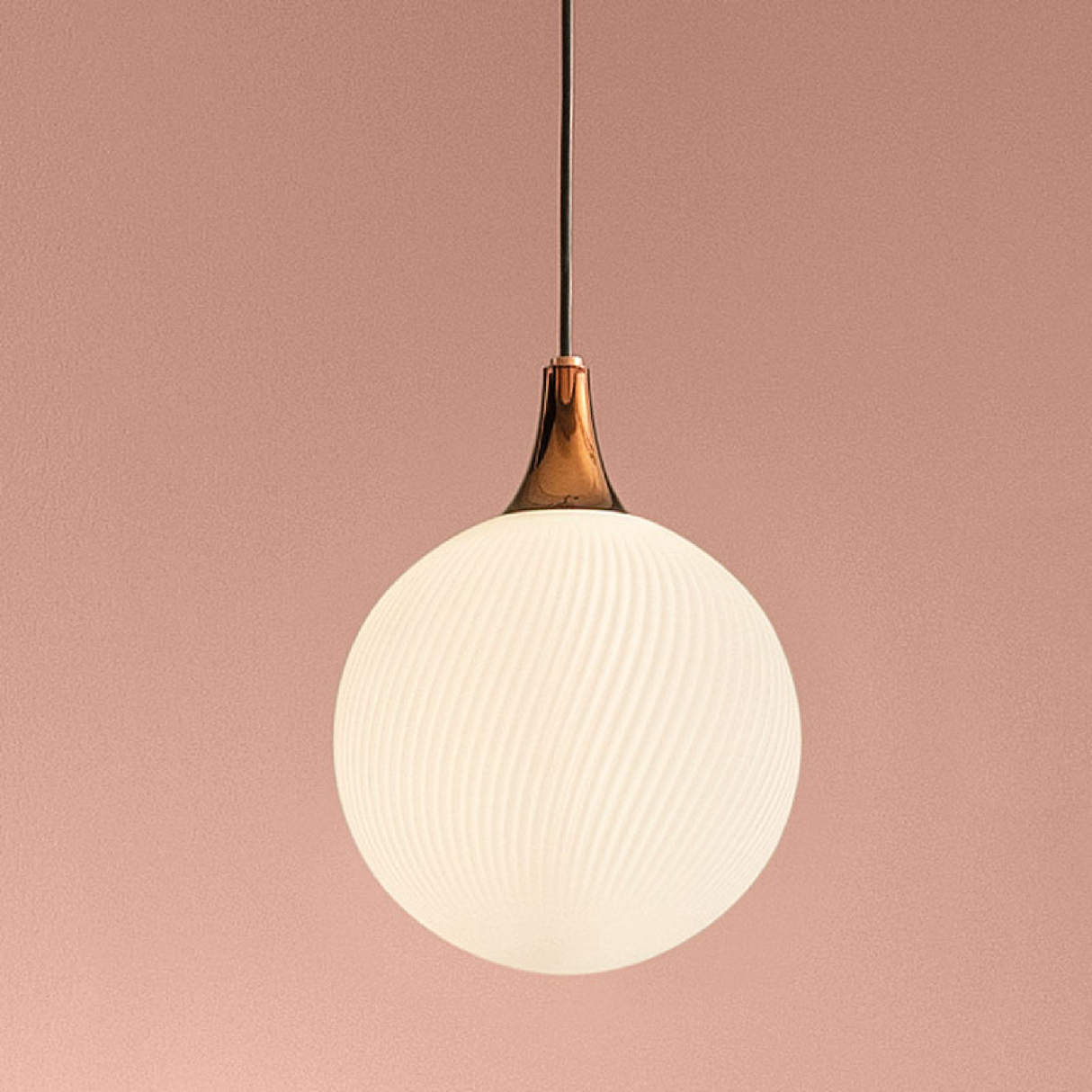 Glass Sphere Pendant Lamp | Masiero Tee