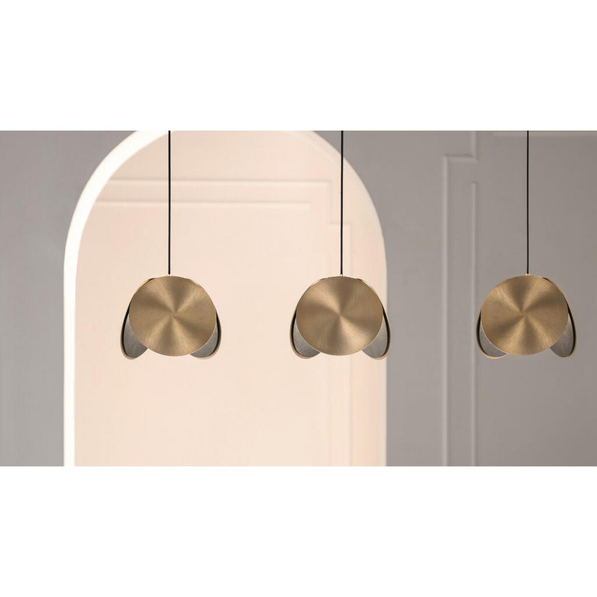 Painted Metal Discs Hanging Lamp | Masiero Timeo