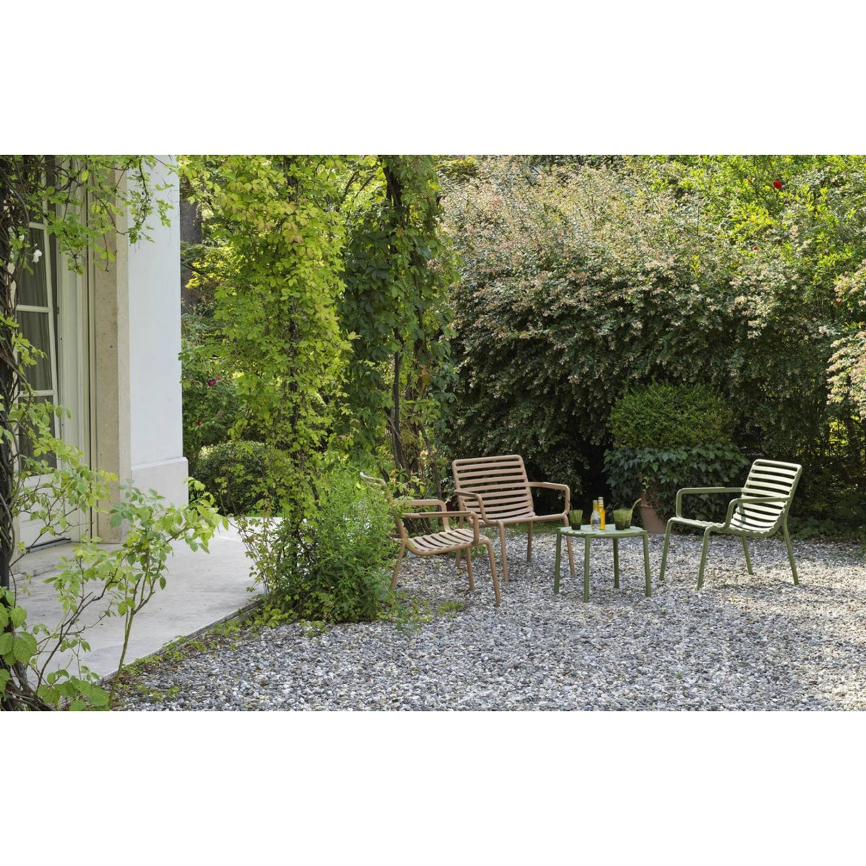 Slatted Round Outdoor Coffee Table | Oroa.com