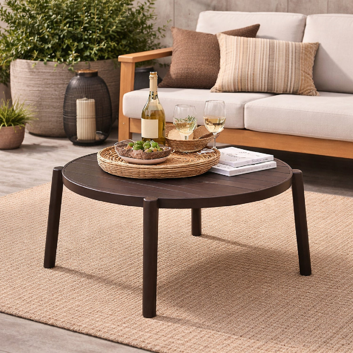 Slatted Round Outdoor Coffee Table | Oroa.com