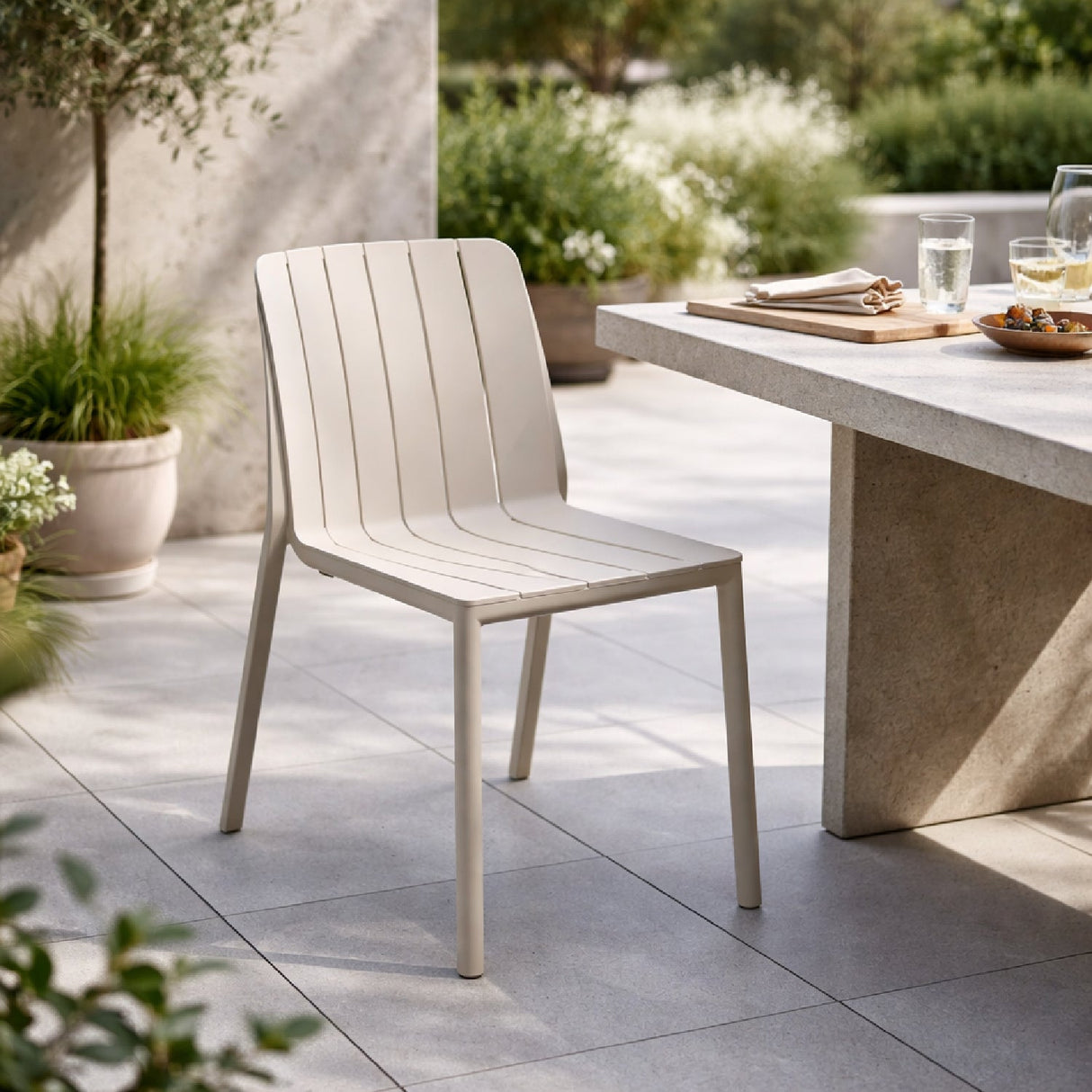 Slatted Outdoor Monobloc Chair | Oroa.com