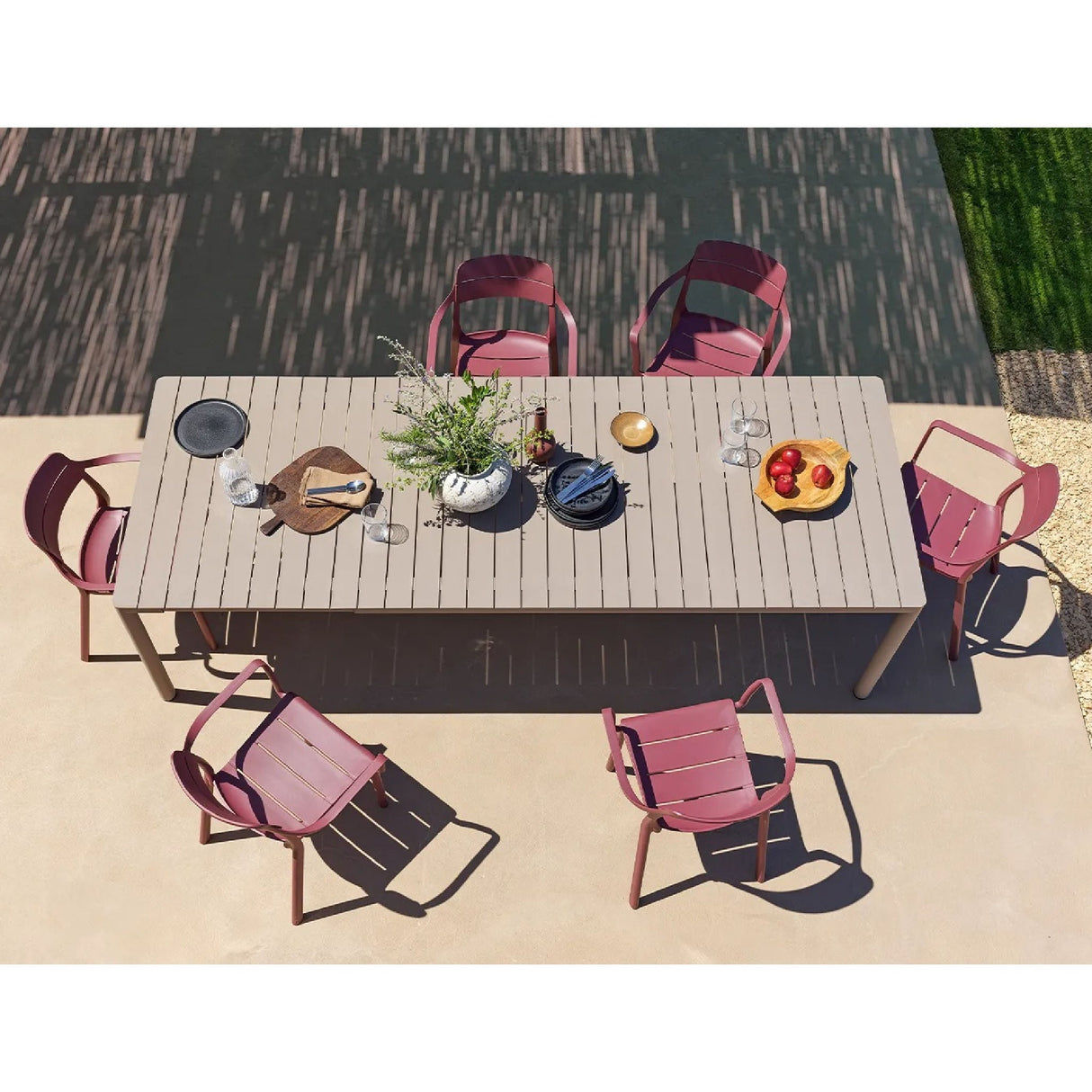 Fiberglass Outdoor Monobloc Dining Armchair | Oroa.com