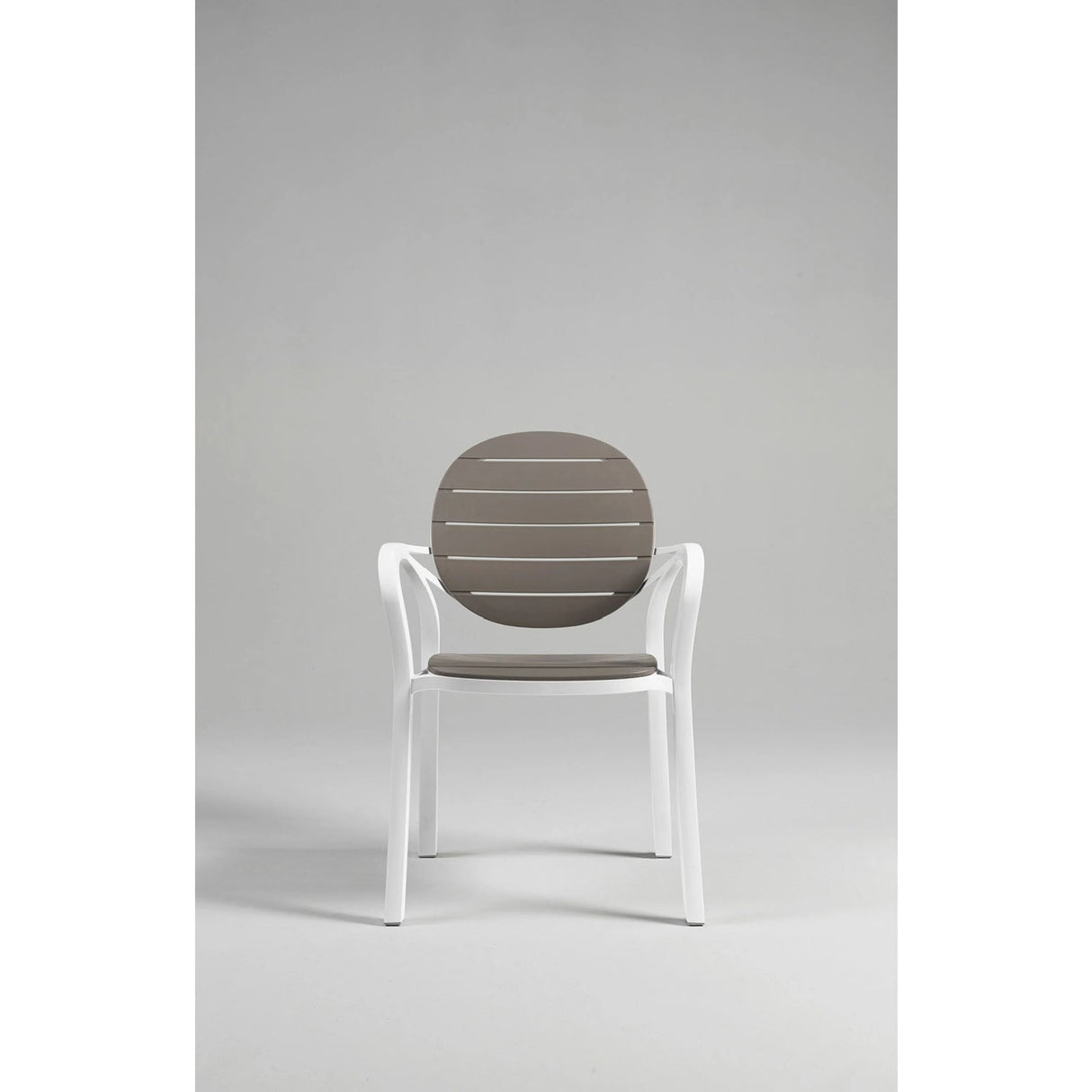 Round-Back Slatted Armchair | Oroa.com