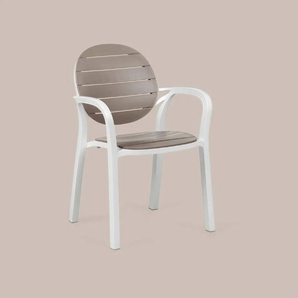 Round-Back Slatted Armchair | Oroa.com