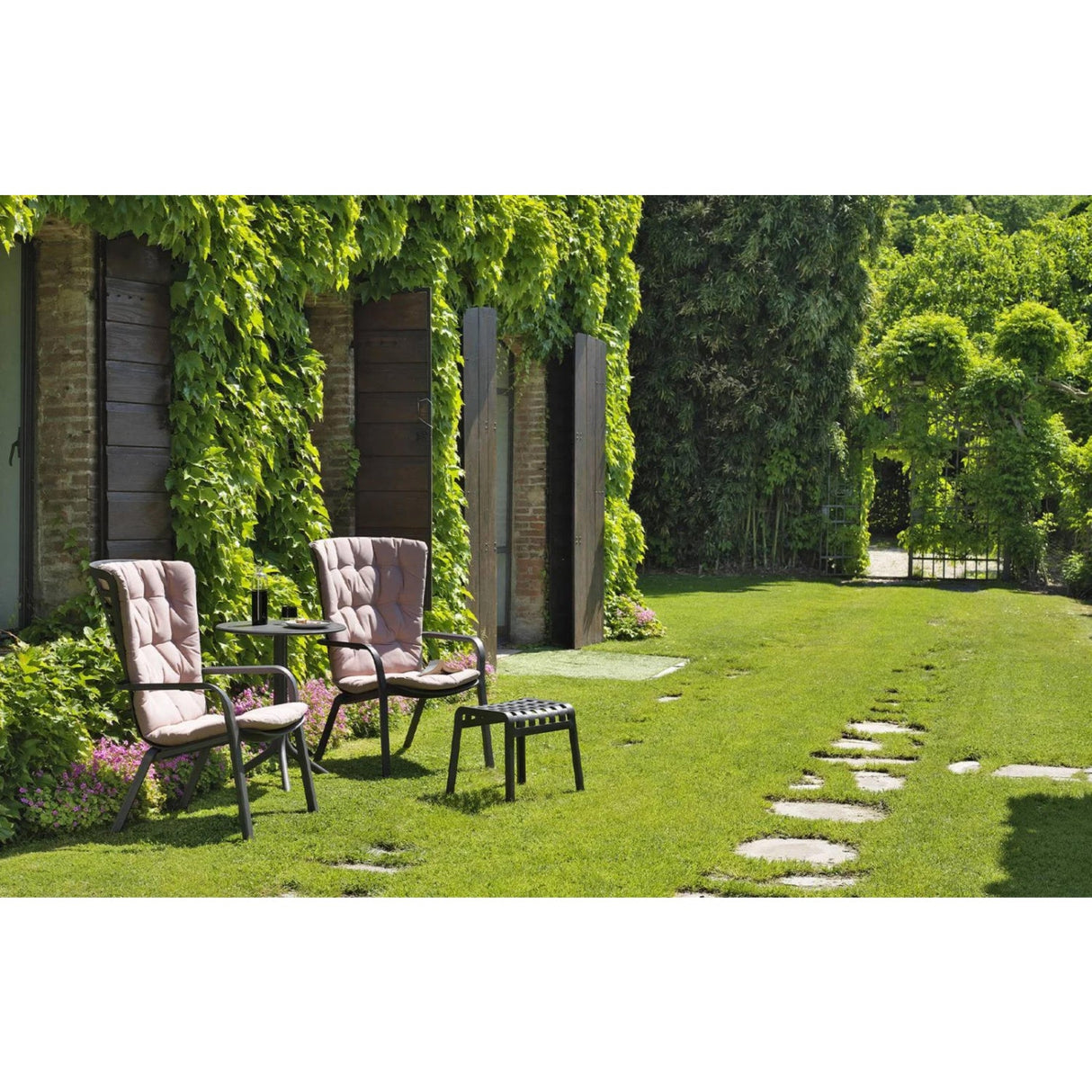 Square Perforated Reclining Armchair | Oroa.com