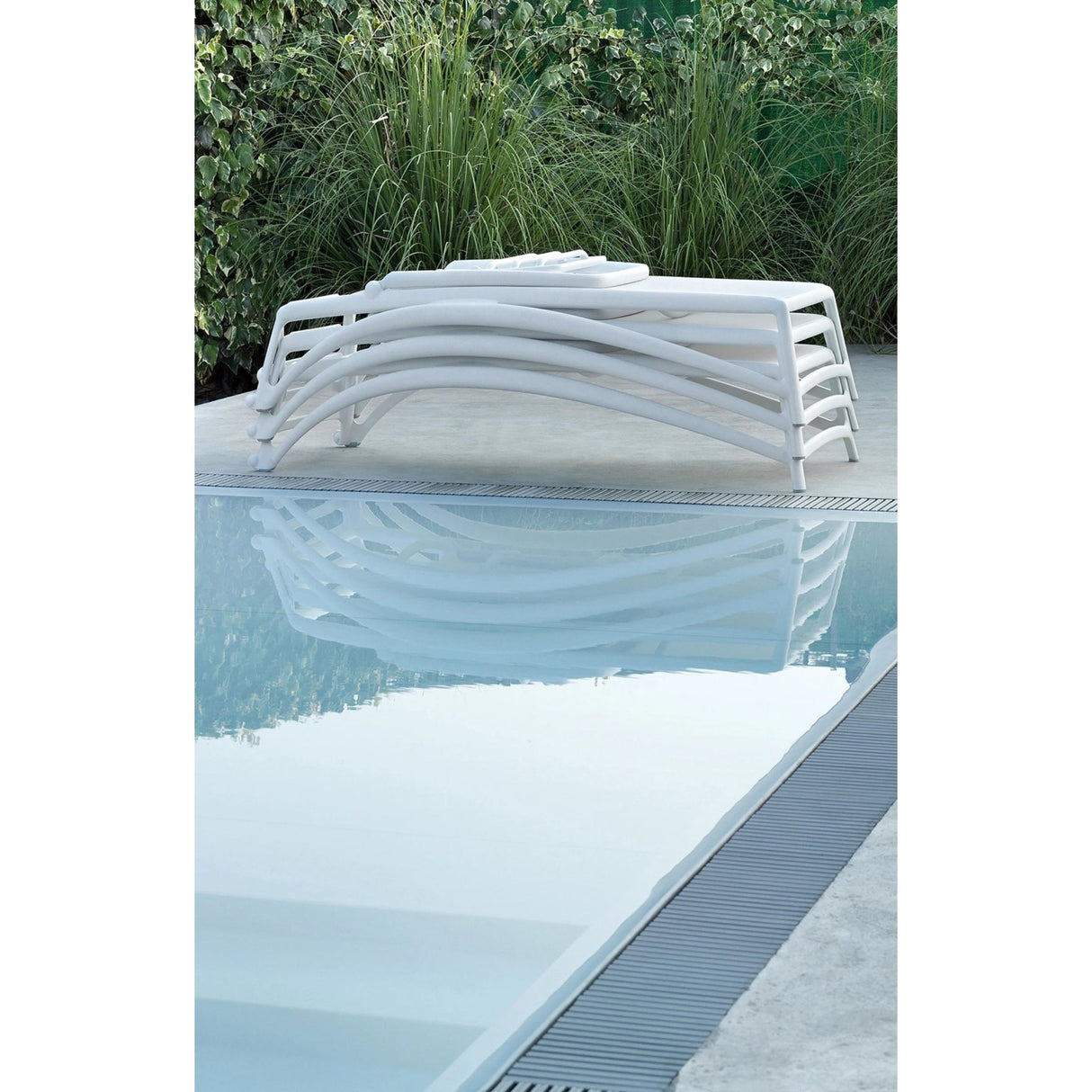 Fiberglass Frame Outdoor Chaise Lounge | Oroa.com