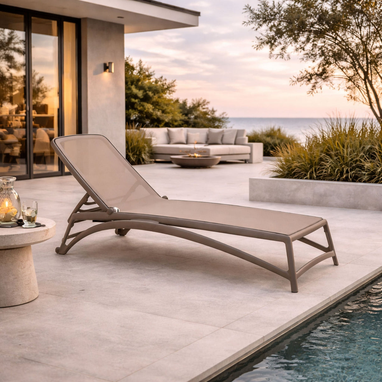 Fiberglass Frame Outdoor Chaise Lounge | Oroa.com
