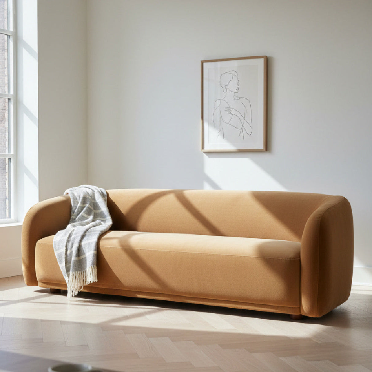 Curved Back Sofa | Oroa.com