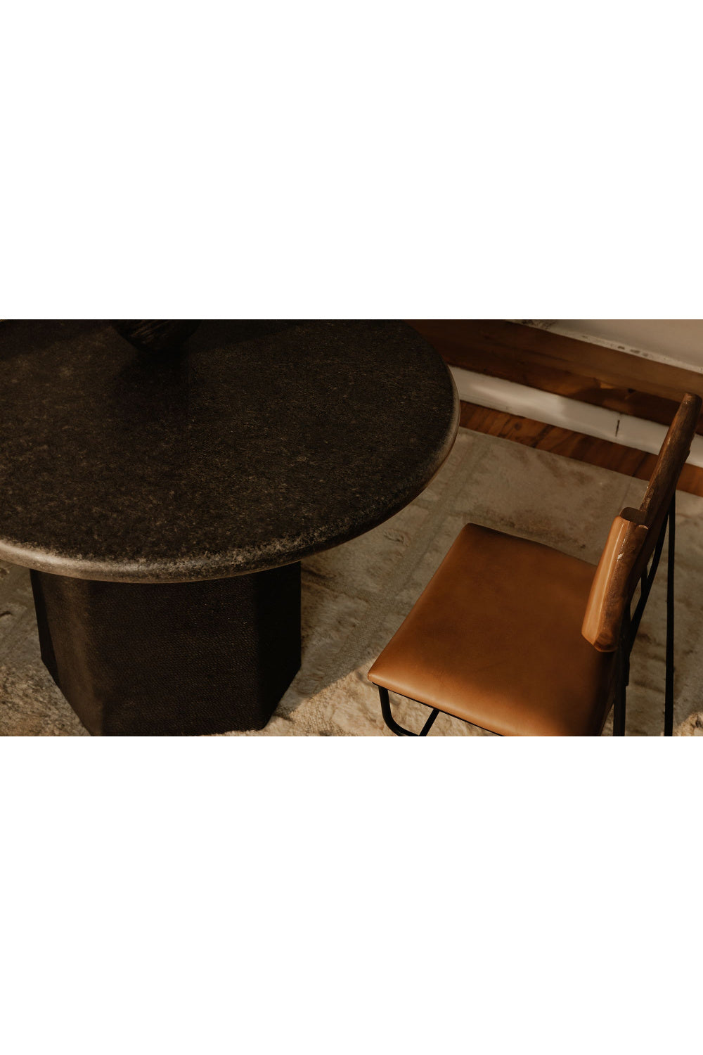 Jute-Wrapped Base Dining Table | Novi Living Sartoria | Oroa.com