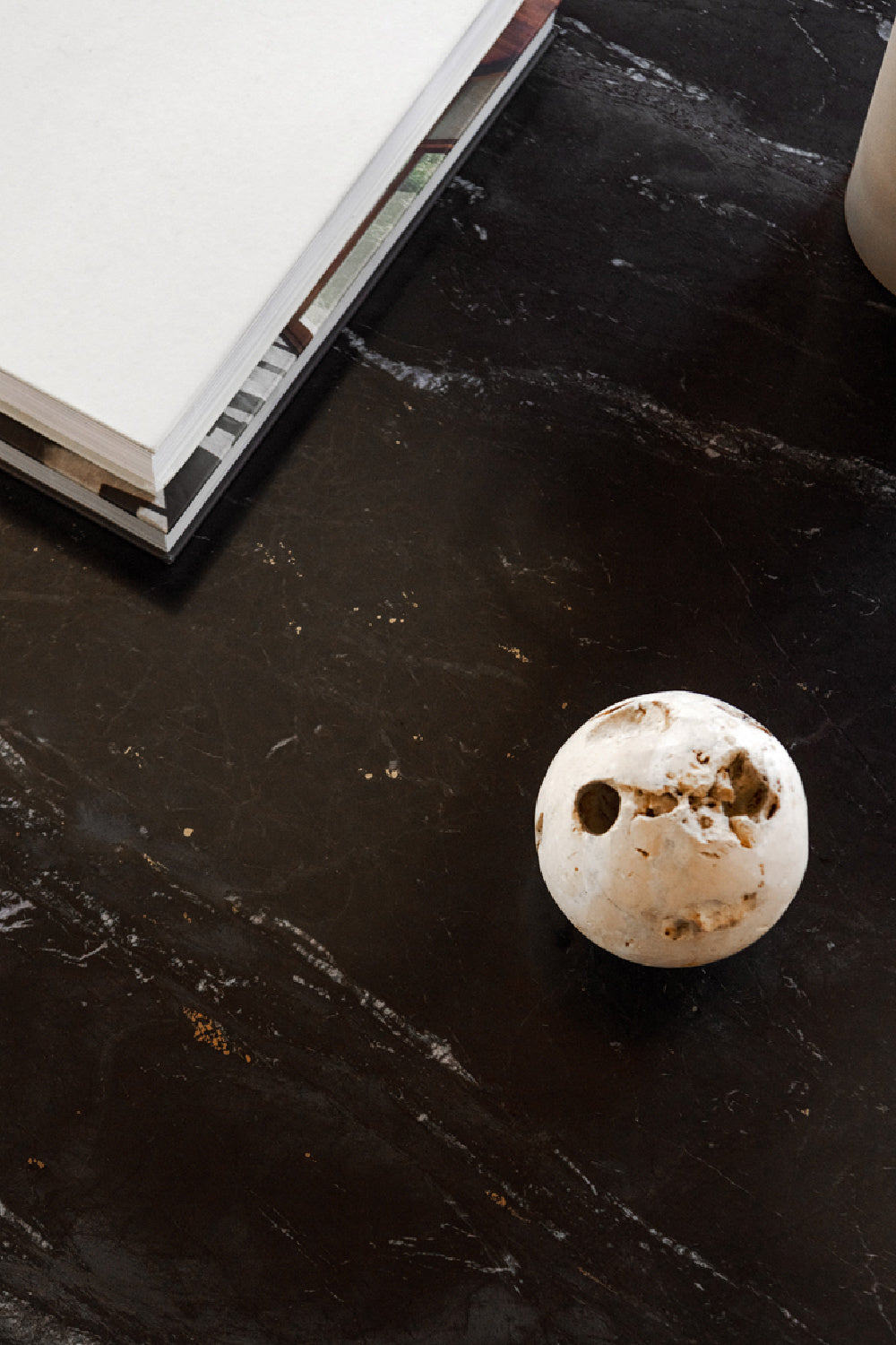 Modern European furniture - Black Marble Round Coffee Table - www.oroa.com