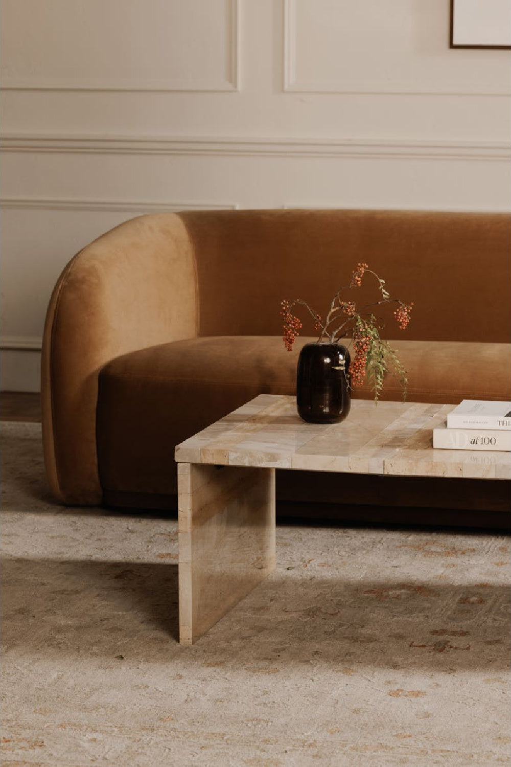 Modern European furniture - minimalist white curved sofa - www.oroa.com | Oroa.com