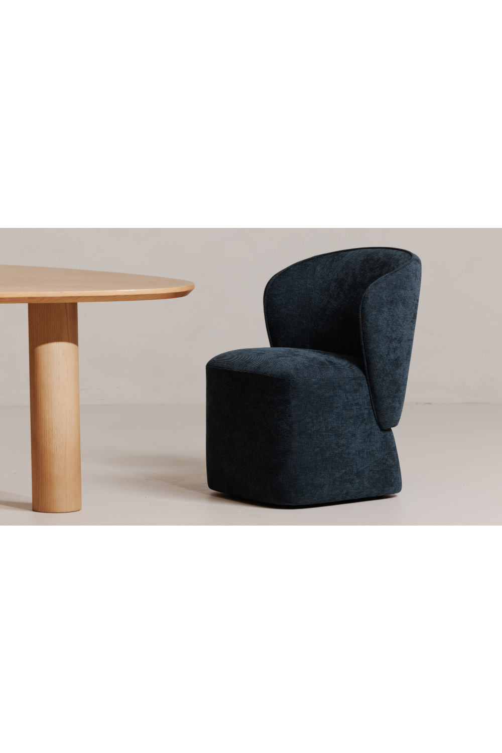 Modern European furniture - Curved Back Rolling Dining Chair - www.oroa.com | Oroa.com