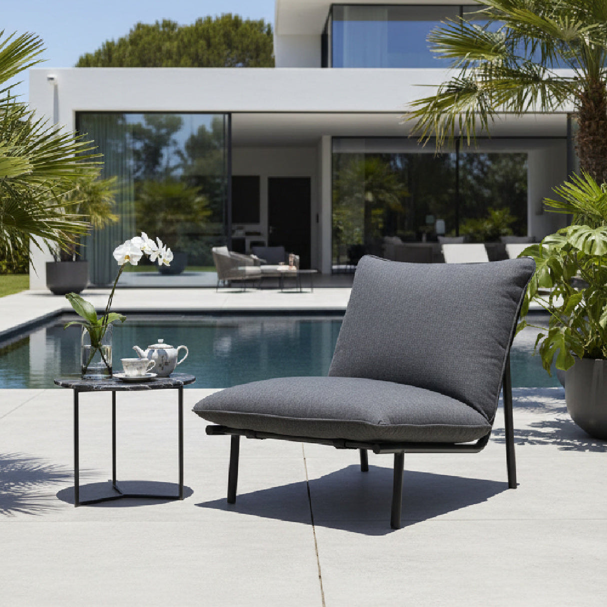 Modern European furniture - Modern Outdoor Cushion Chair - www.oroa.com | Oroa.com