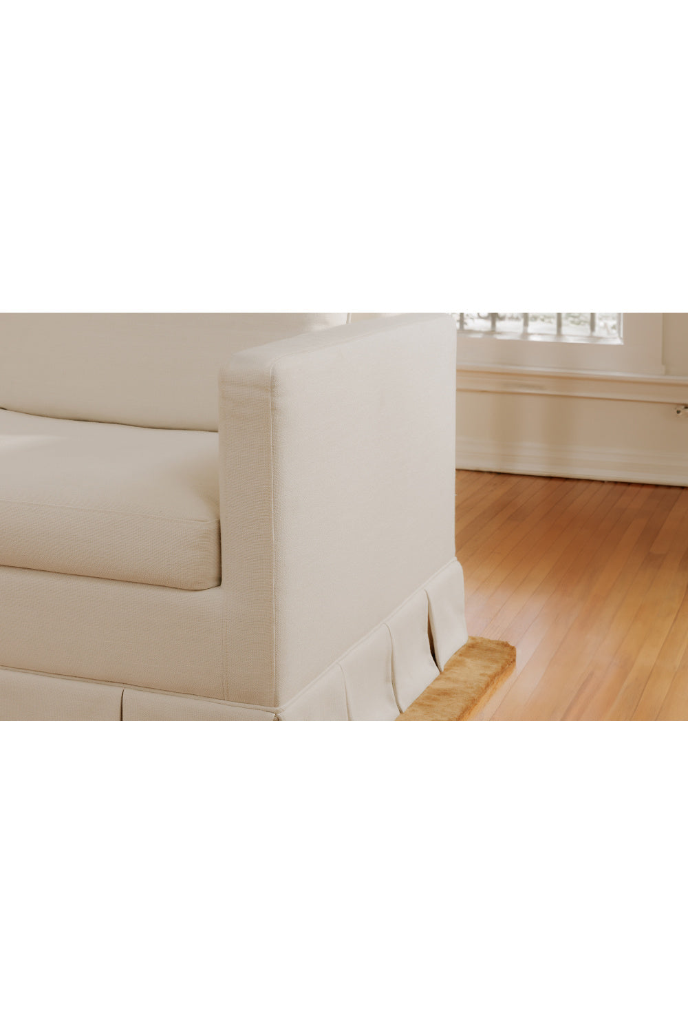 Modern European furniture - Pleated Skirt Fabric Sofa - www.oroa.com