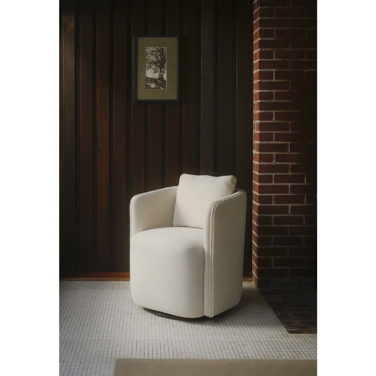 Swivel Upholstered Dining Chair | Oroa.com