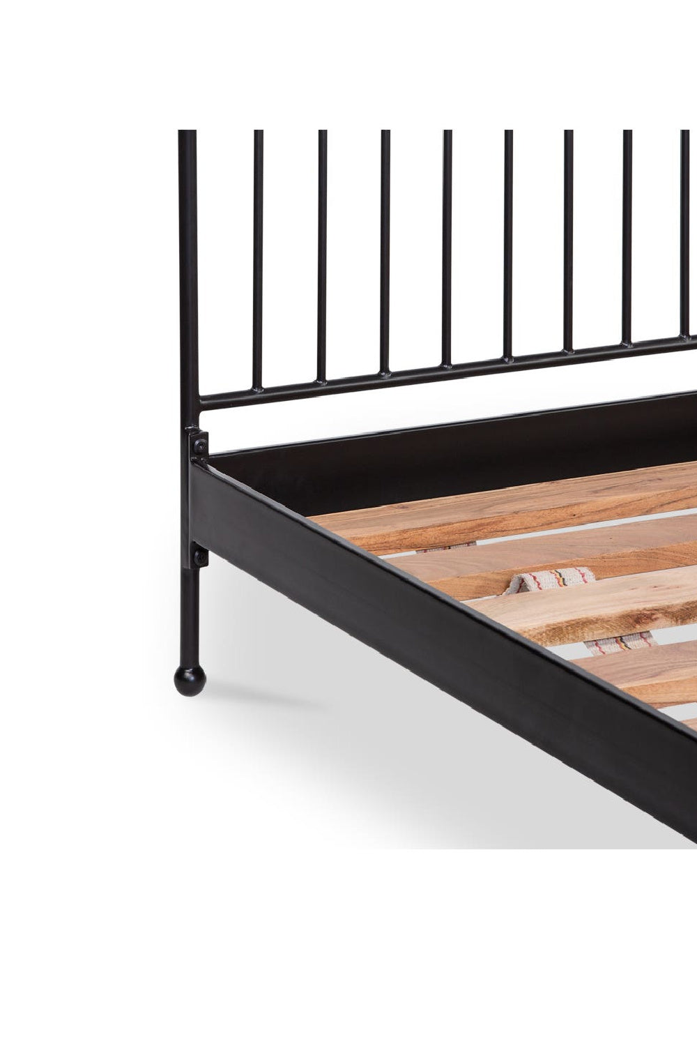 Black Iron Bed | Novi Living Monet | Oroa.com