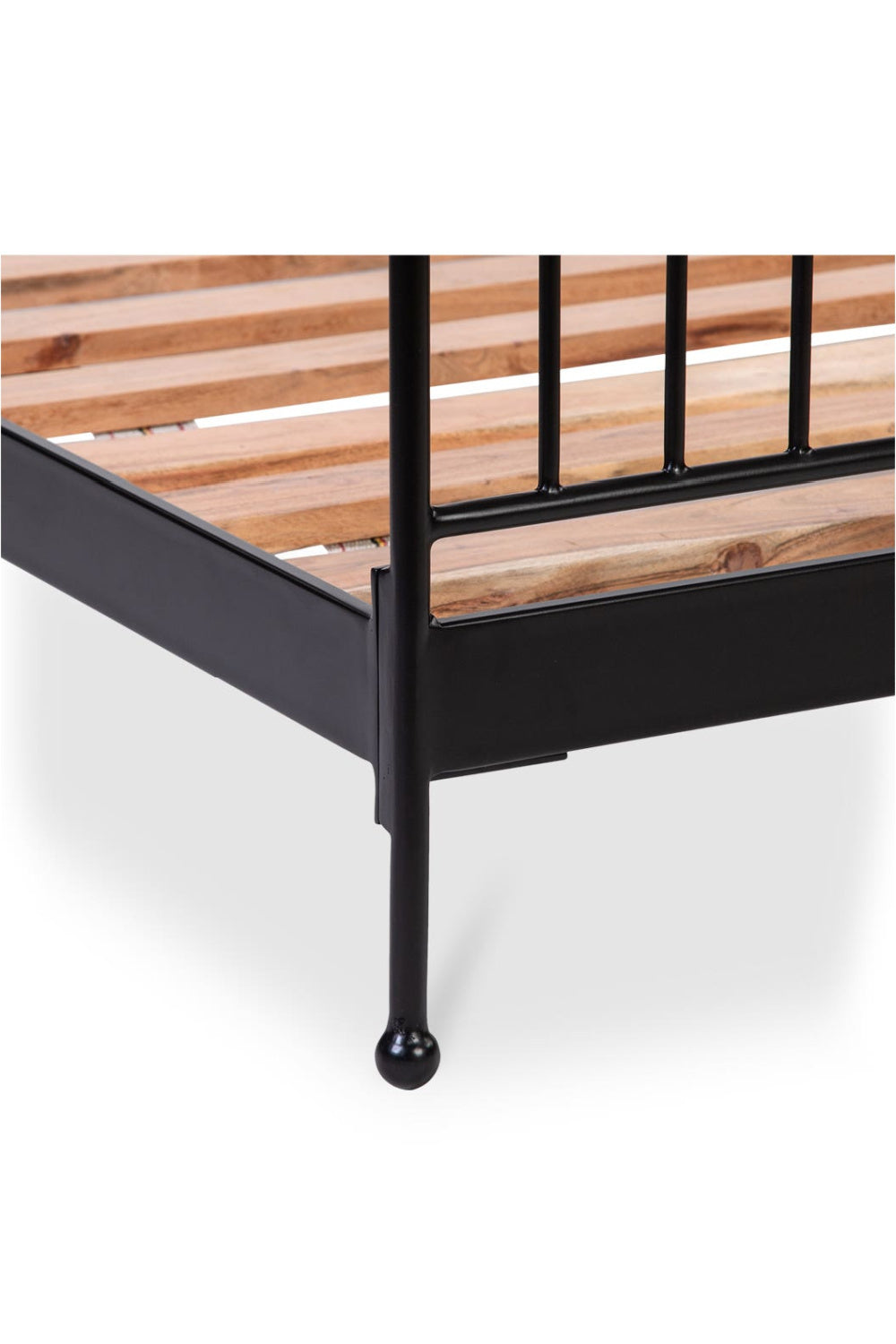 Black Iron Bed | Novi Living Monet | Oroa.com